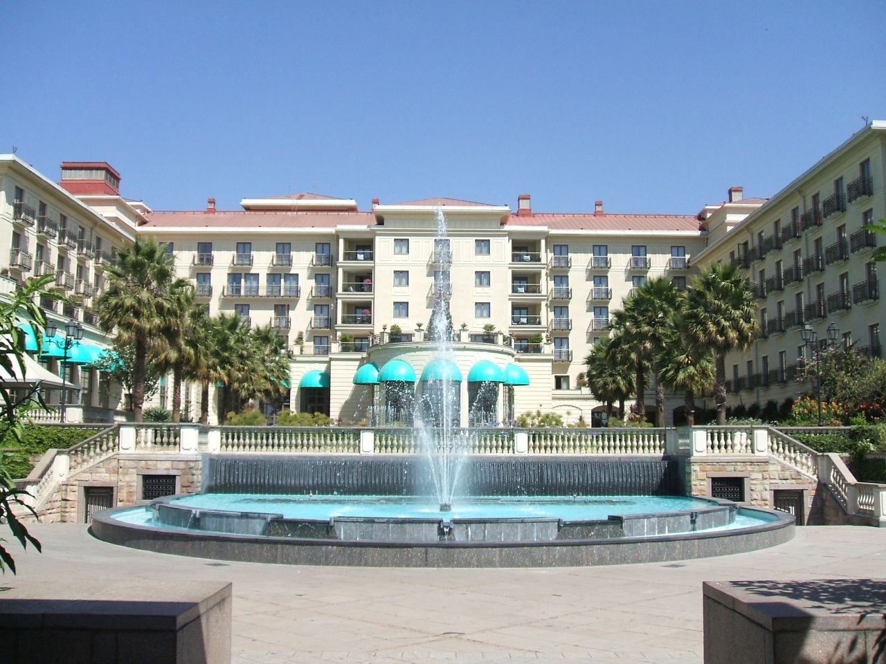 source of the Nile hotel